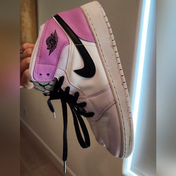 Nike Jordan Sneakers - Picture 6 of 6